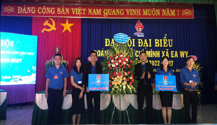 Tổ chức thành công Đại hội điểm Đoàn TNCS Hồ Chí Minh cấp cơ sở